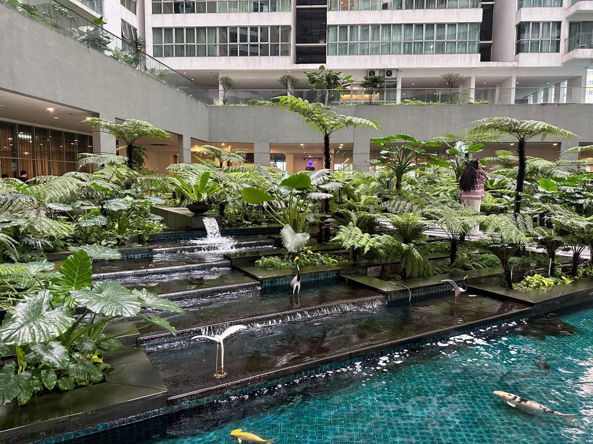 Modern Bauhaus Studio At Regalia Klcc Infinity Pool Kuala Lumpur Extérieur photo
