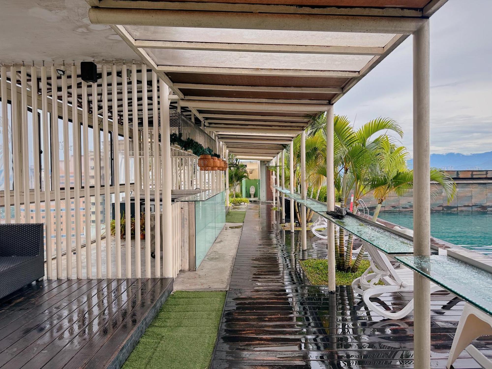 Modern Bauhaus Studio At Regalia Klcc Infinity Pool Kuala Lumpur Extérieur photo